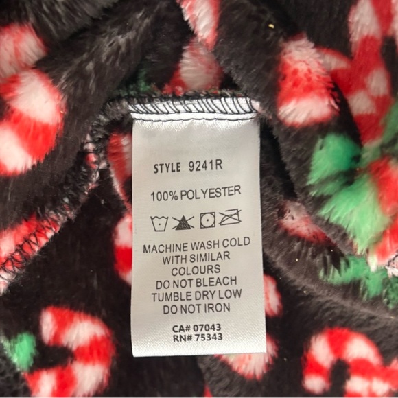 Santa’s Treasures Candy Cane Plush Robe Black Holiday Print Size M - Picture 6 of 7